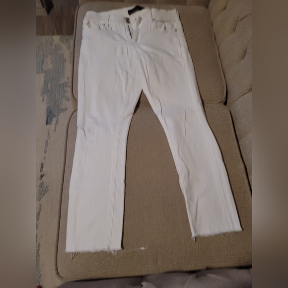 White jeans with raw hem - Picture 4 of 6